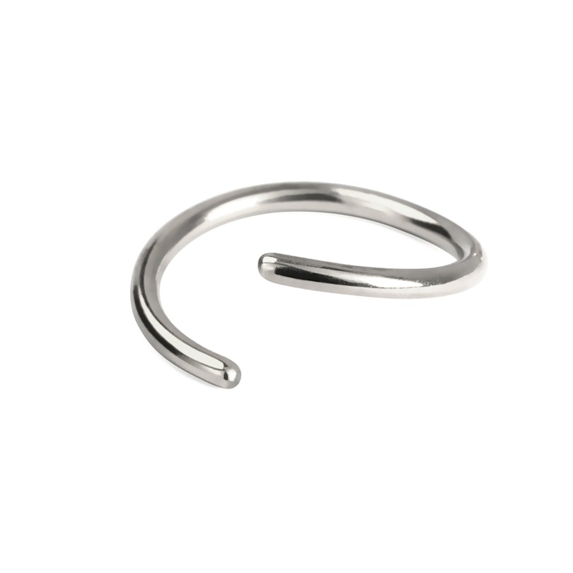 Simpel endeløs ring af titanium