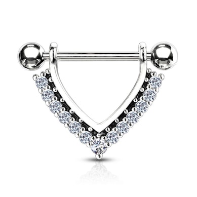 Brystpiercing med stenbesat v-form