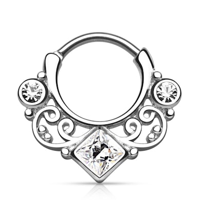 Septumpiercing med snoninger og firkantet sten