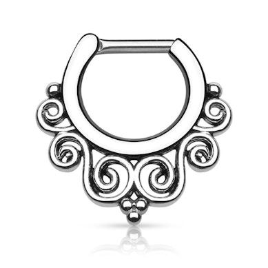 Septumpiercing med snoet design