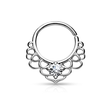 Septumpiercing med lotusblade