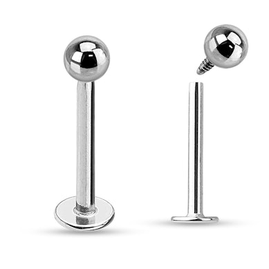 Labret af titanium med indvendigt gevind