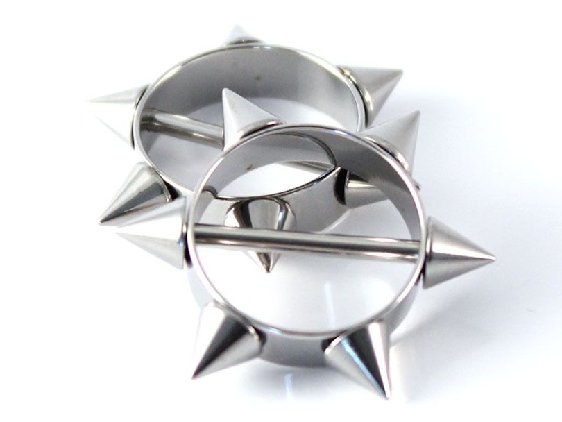 Brystskjold med pigge Piercing - Danmark
