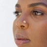 Næsepiercing med stenbesat stjerneskud Piercingsmykker - Danmark