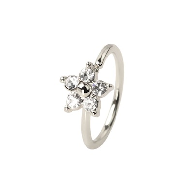 Ring med yndig blomst