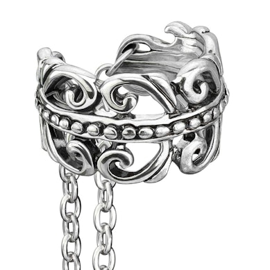 Earcuff med keltisk hjerte og kæde