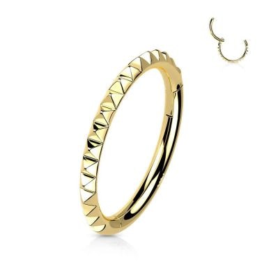 Hængslet ring i 14 karat guld med pyramidemønster