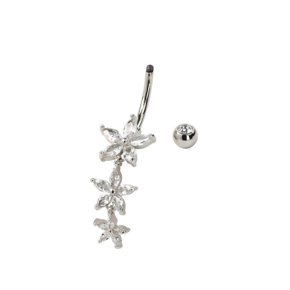 Navlepiercing med tre marquise-blomster i vedhæng