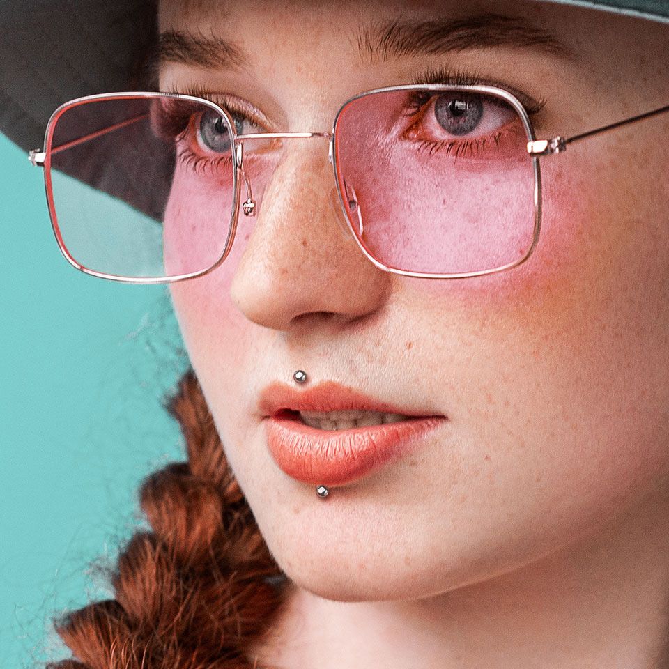 Push-in labret af titanium