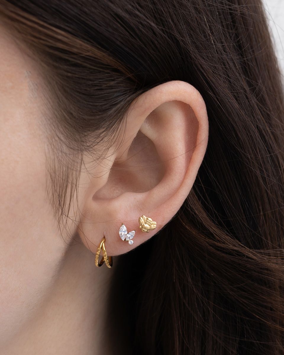 Fin labret i titanium med indvendigt gevind