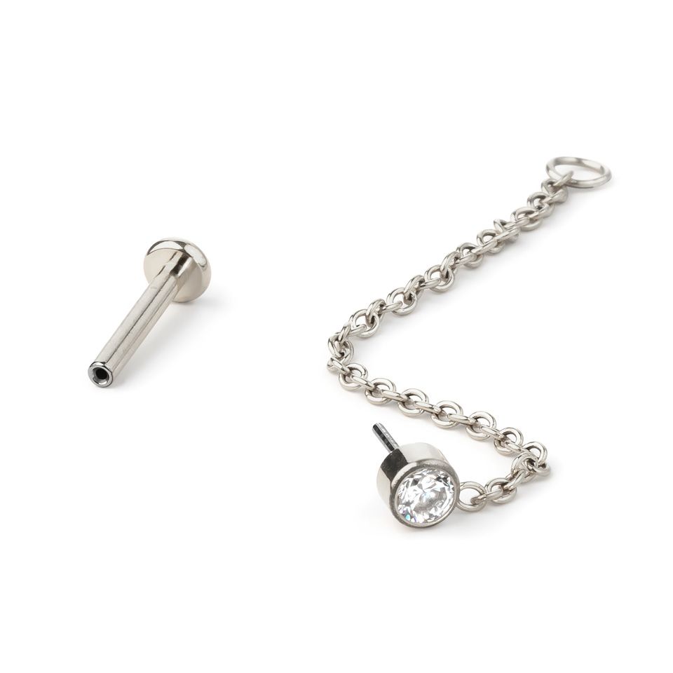 Titaniumlabret med sten og kæde