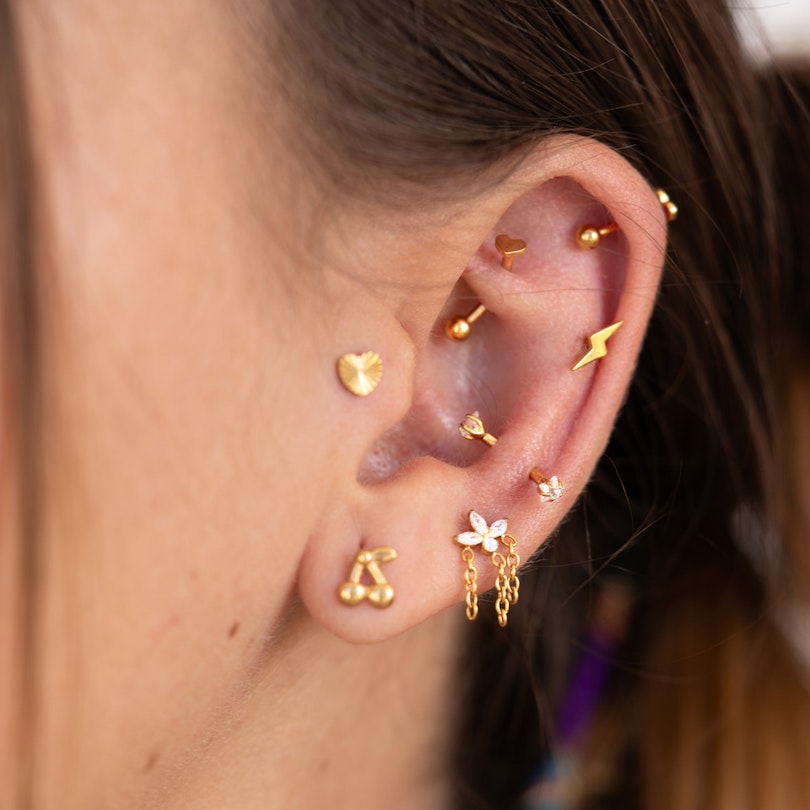 Buet stav af titanium med stjerneformede CZ-sten Piercing - Danmark