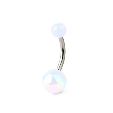 Navlepiercing med metalliske kugler