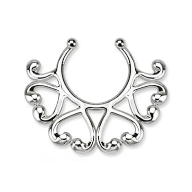 Fake brystpiercing med halv hjertekant