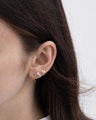 Titaniumlabret med indvendigt gevind og bi på toppen Piercing - Danmark