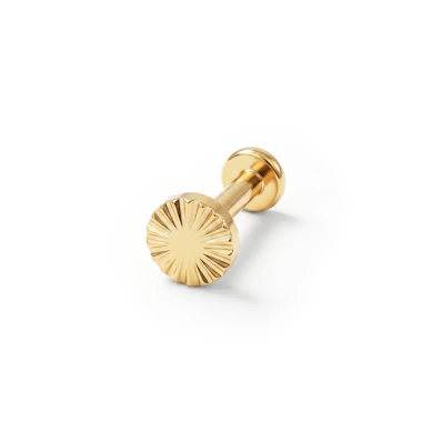 Slående titaniumlabret med diamantskåret top