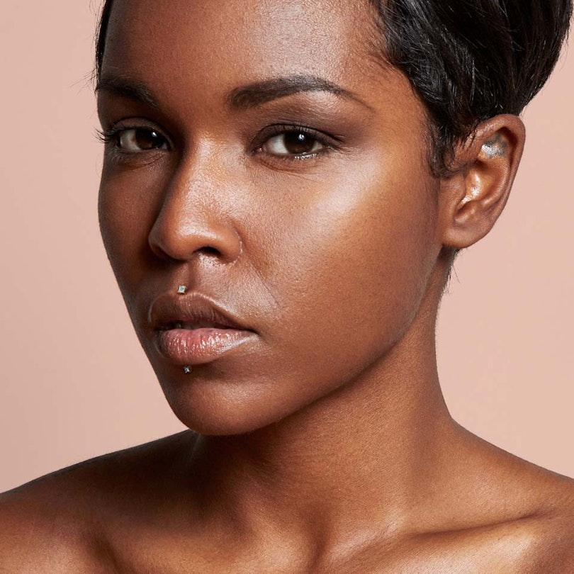 Labret af 14 karat guld med firkantet sten og ptfe stav Kropspiercing - Danmark