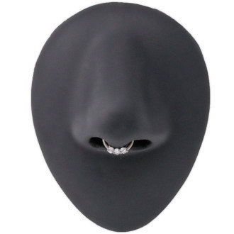 Lille septumpiercing med små sten Piercing - Danmark