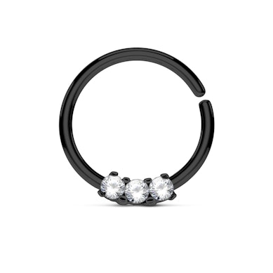 Lille septumpiercing med små sten
