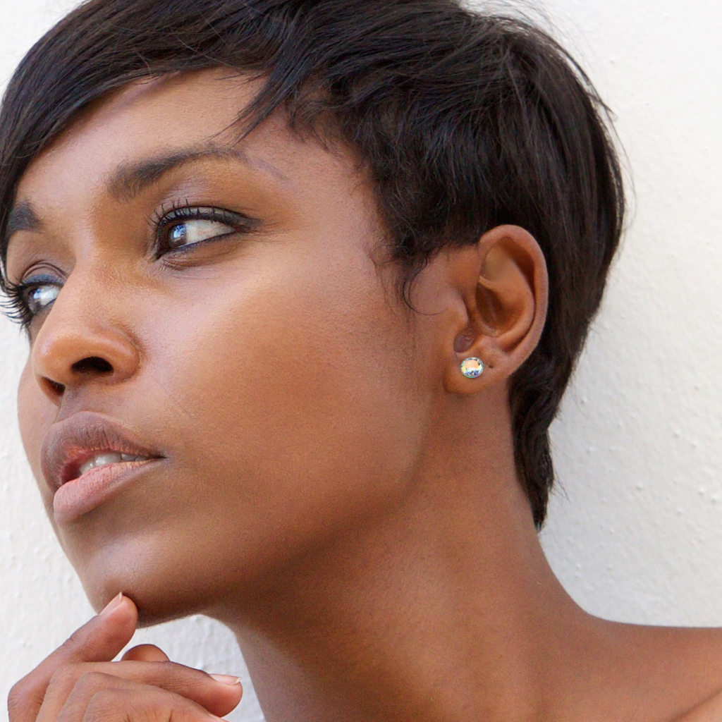 Titaniumbelagt plug med sten og skruegevind Piercing - Danmark