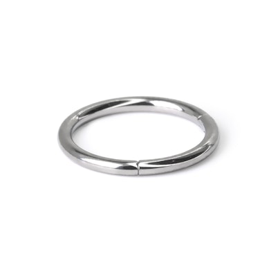 Endeløs ring af titanium med hængsel