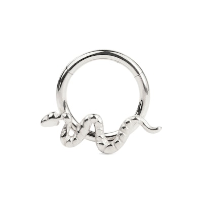 Hængslet ring af titanium med slange