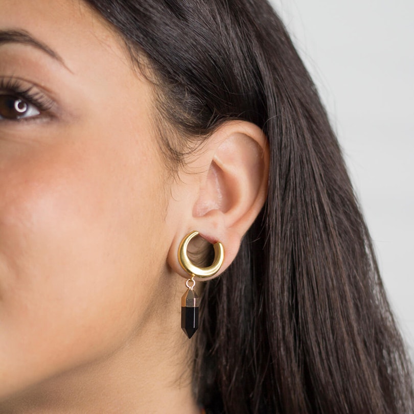 Saddle spreader med sort vedhæng Piercinger - Danmark