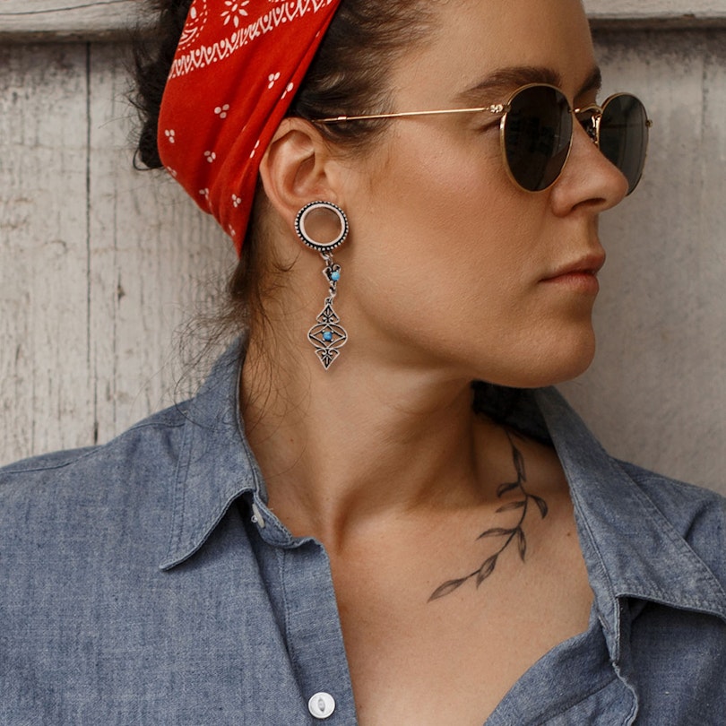 Tunnel med tribalvedhæng og turkis sten Piercing - Danmark