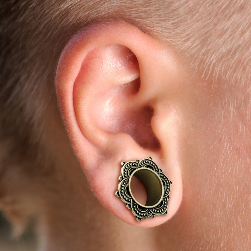 Tunnel med antikt look og rose of sharon Piercinger - Danmark