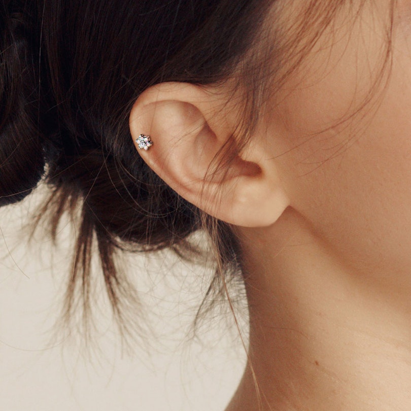 Labret af titanium med push-in blomst af sten Kropspiercing - Danmark