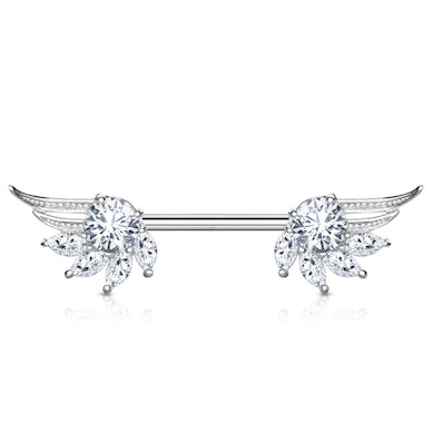 Brystpiercing med englevinger og marquise sten