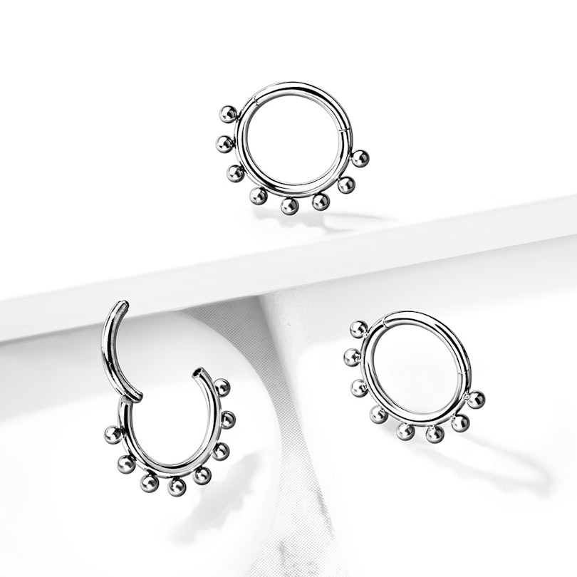 Ring af titanium med hængsel og ydre kugler Piercinger - Danmark