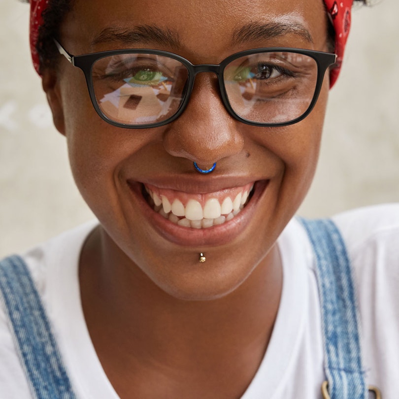 Ring af titanium med hængsel og opalfront Kropssmykker - Danmark