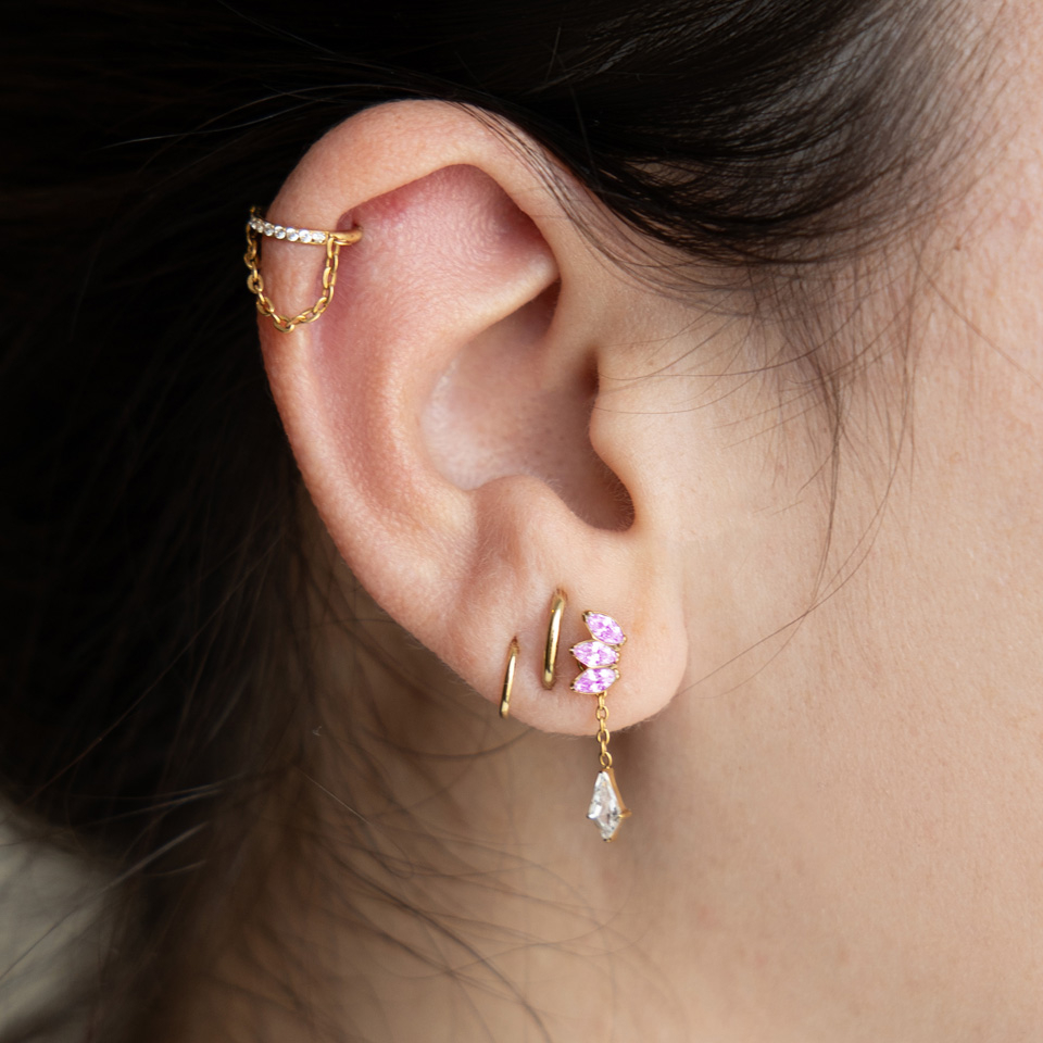 Vedhæng med rhombeformet sten