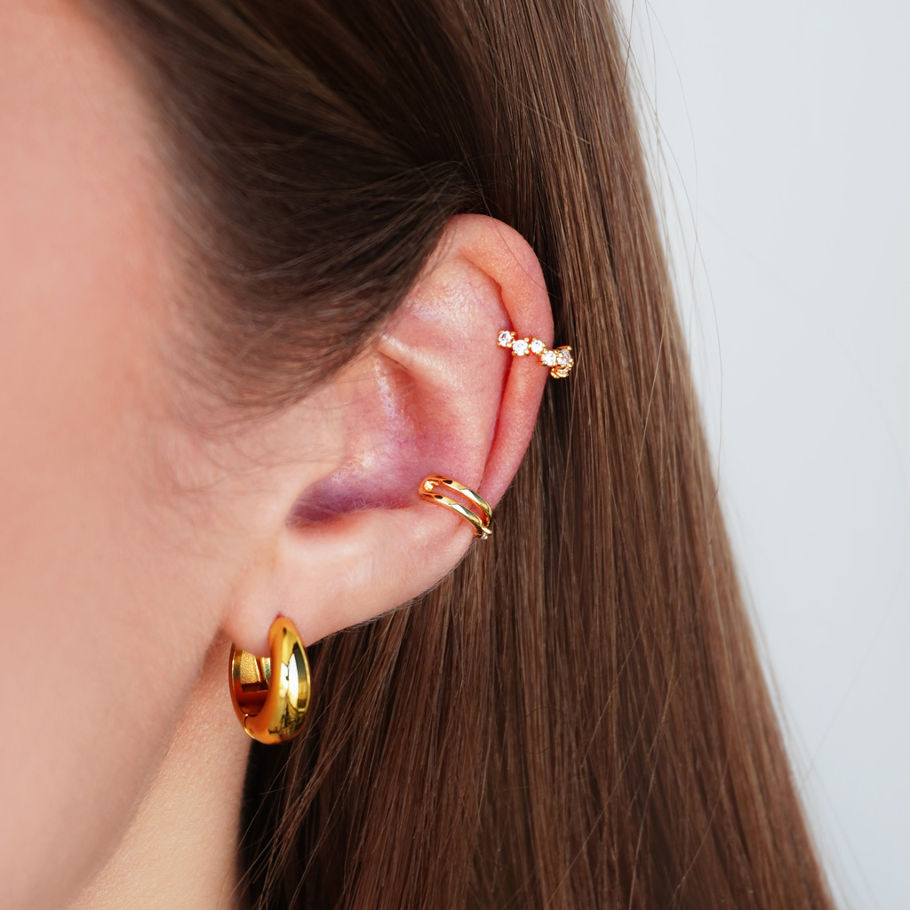 Earcuff med asymmetriske sten