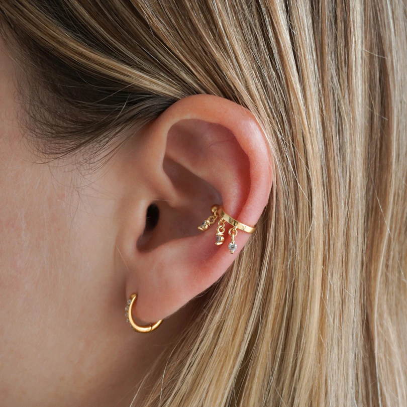 Earcuff med vedhæng