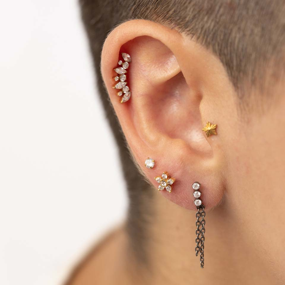 Labret med blomst af sten og indvendigt gevind