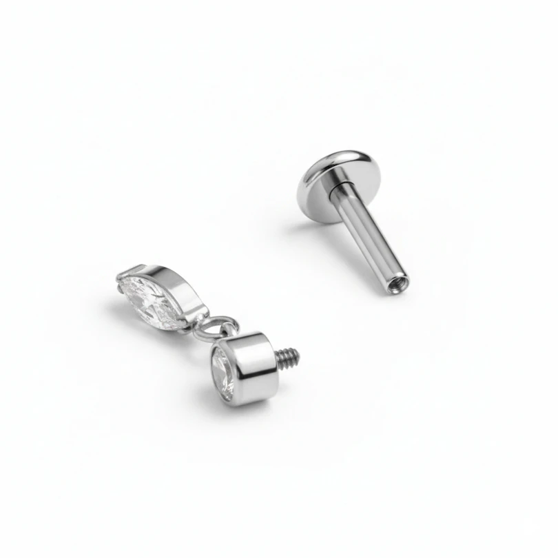 Labret af titanium med marquise-vedhæng