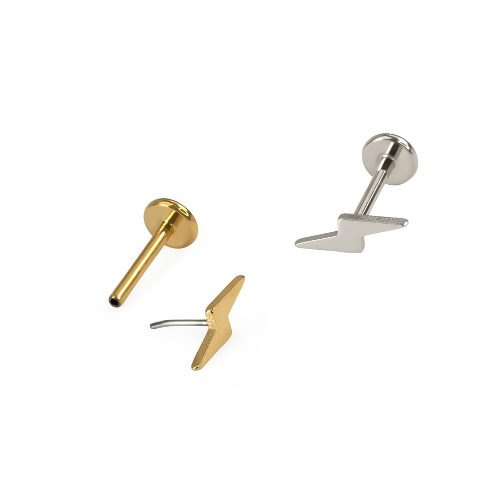 Labret af titanium med tordenkile