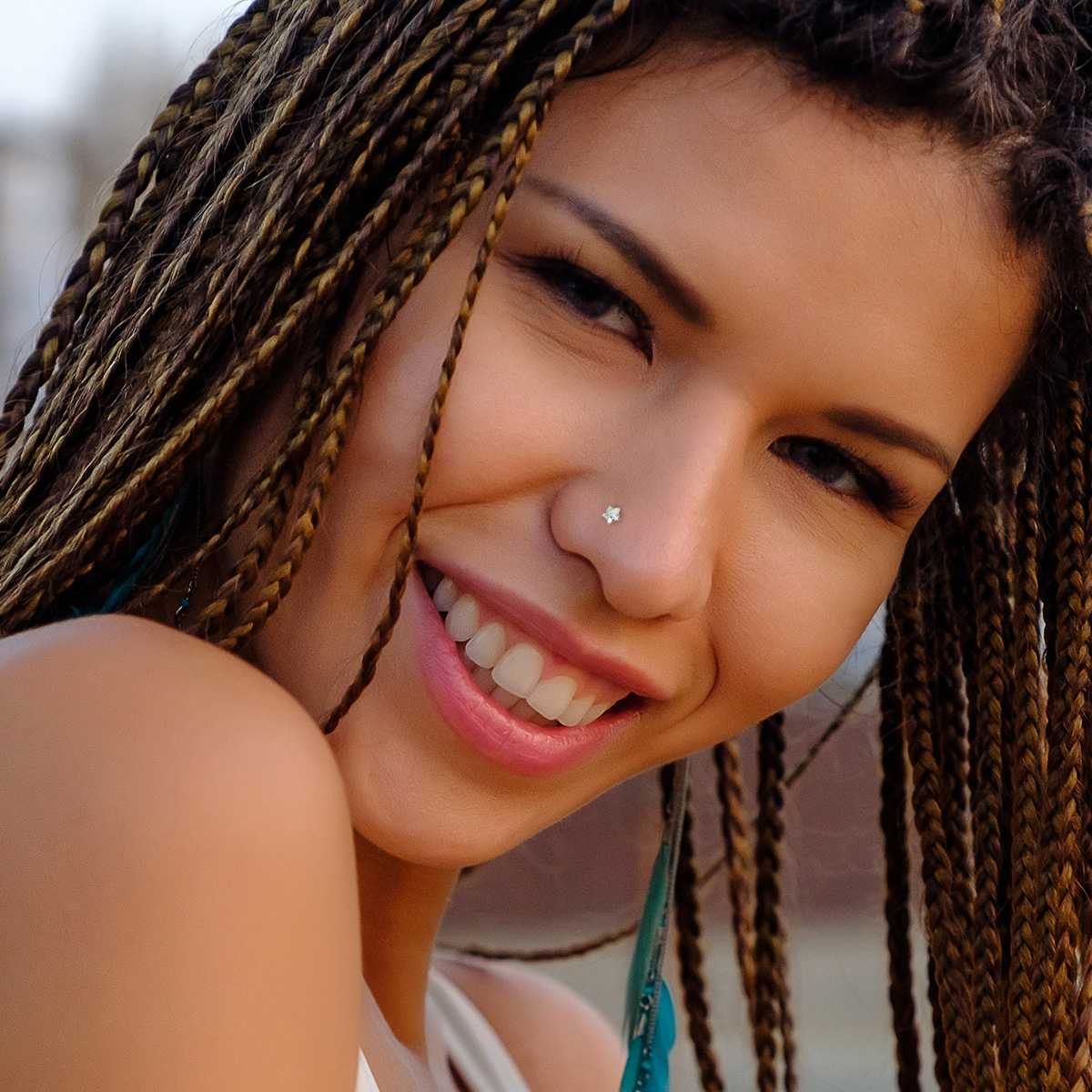 Næsestav med mange forskellige stendesign og farver