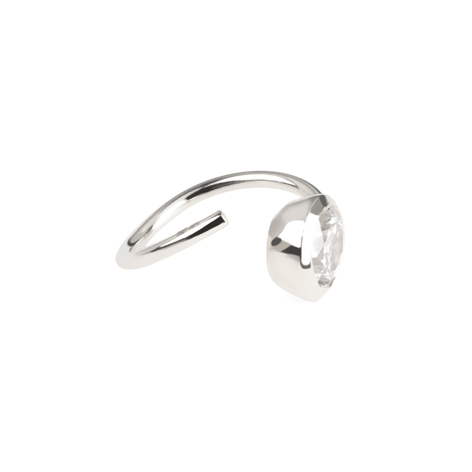 Simpel ring af 14 karat guld med sten