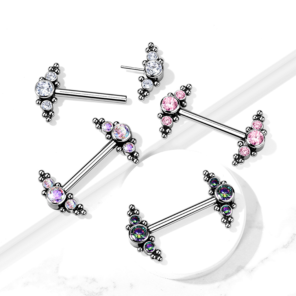 Brystpiercing af titanium med push-in klynge-ender