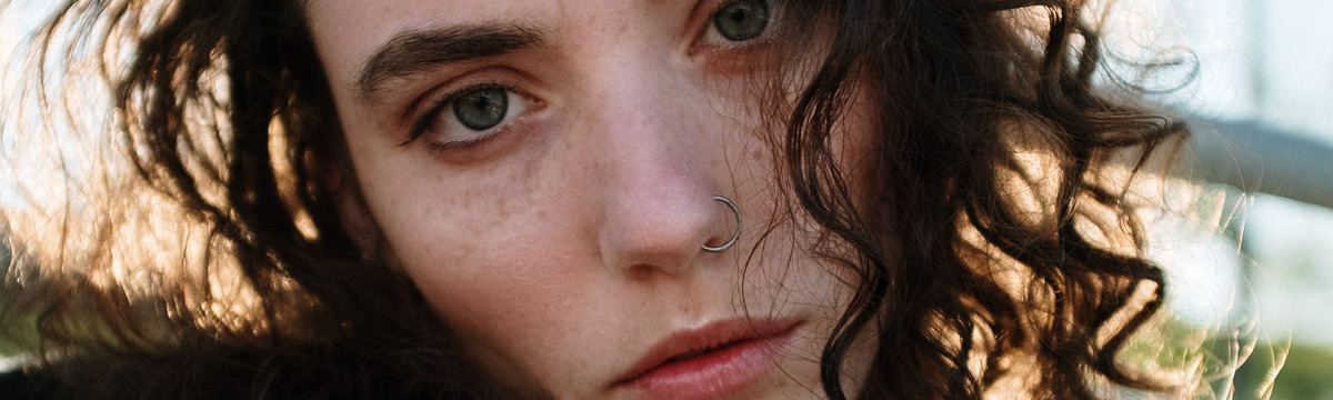 Smerteniveau for næsepiercinger